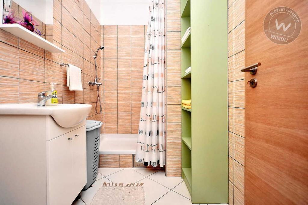 Apartment Roko Split Bilik gambar